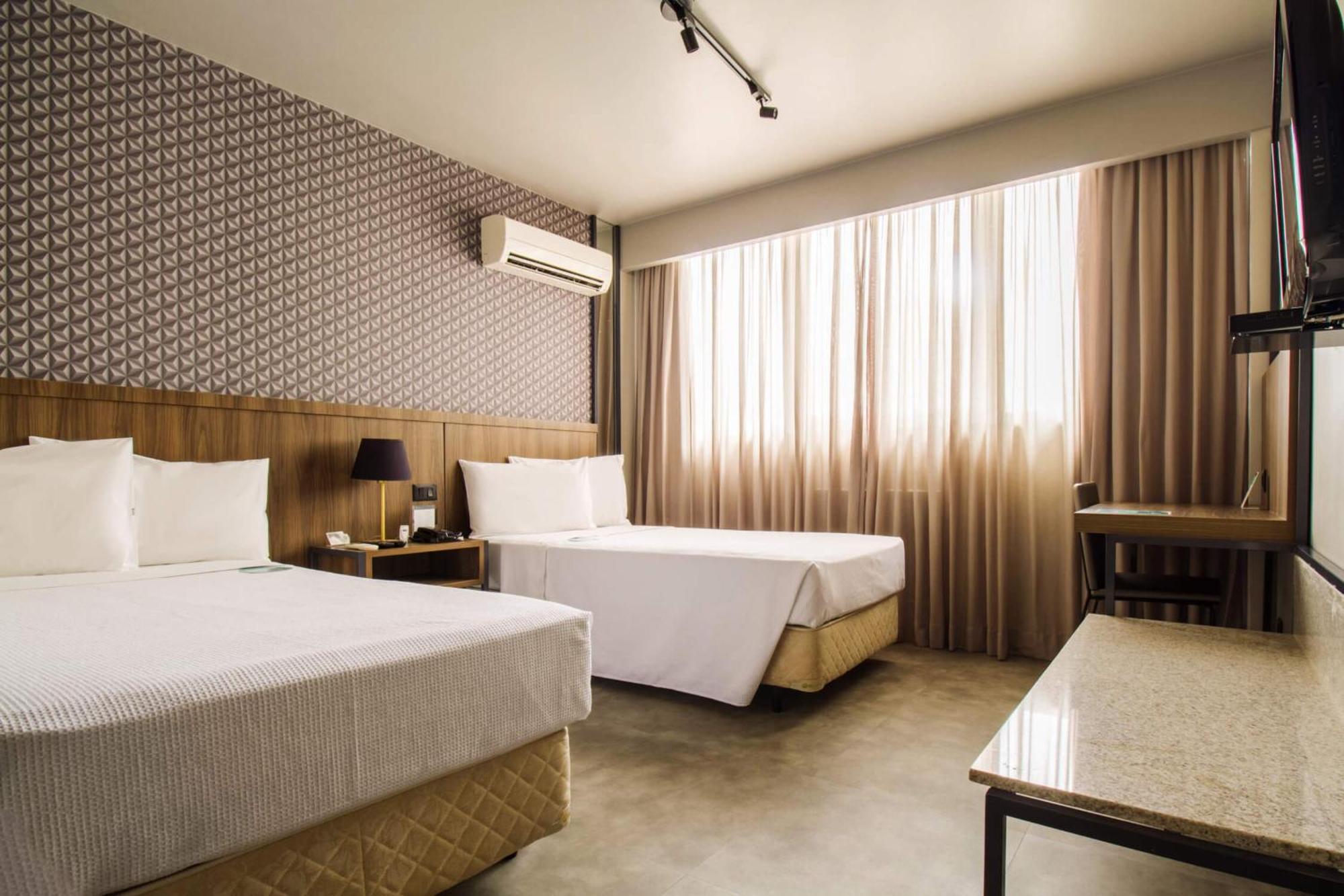 Hotel Deville Business Maringa Exterior photo