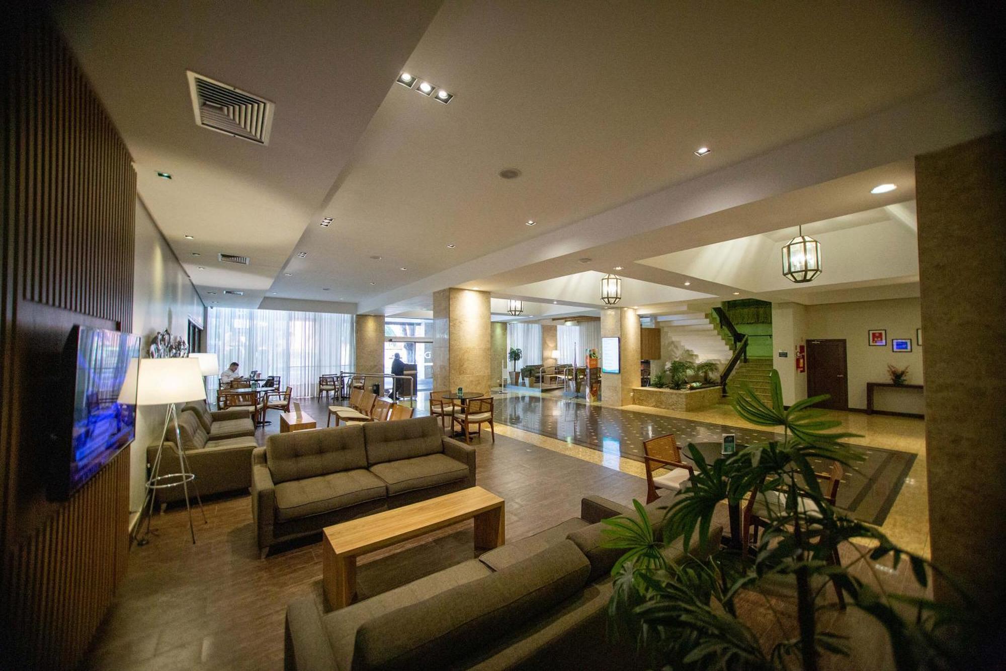 Hotel Deville Business Maringa Exterior photo